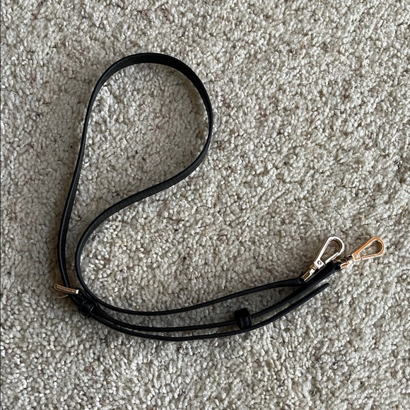 NWOT MINT MICHAEL KORS LEATHER PURSE BAG W GOLD ACCENTS - Picture 11 of 14